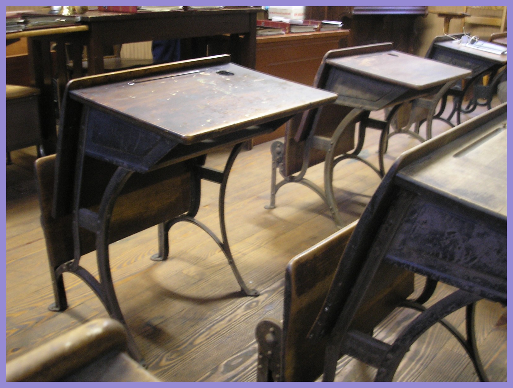 schooldesks-001a