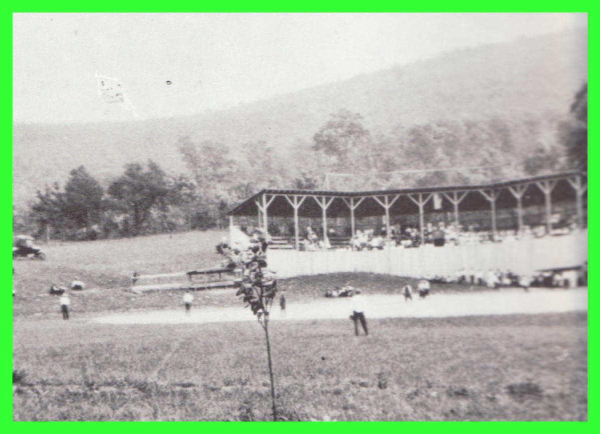 1921-baseballdiamondgrandstand-001